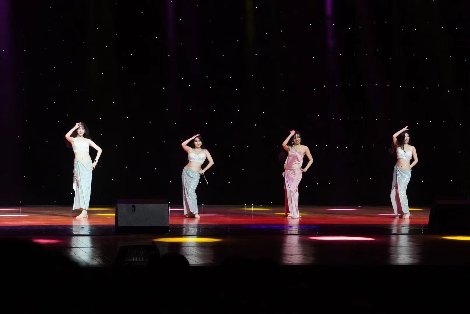 刘纬逸：：：与东方舞二三事 | 念书之外