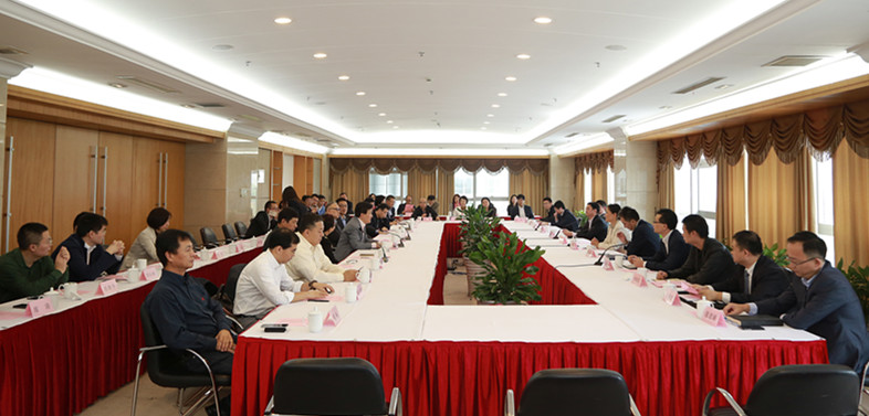 走进青浦 工业共兴——北大加拿大pc28预测EMBA华东校友会“走进区县“系列活动