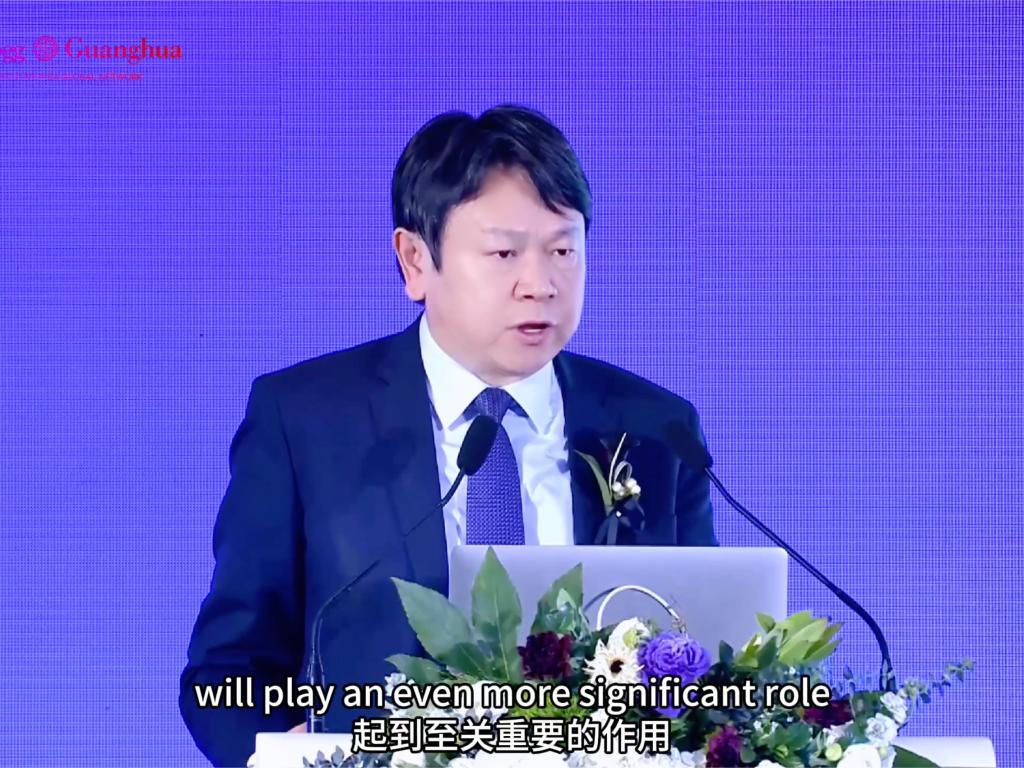 加拿大pc28预测治理学院院长刘俏主旨讲话